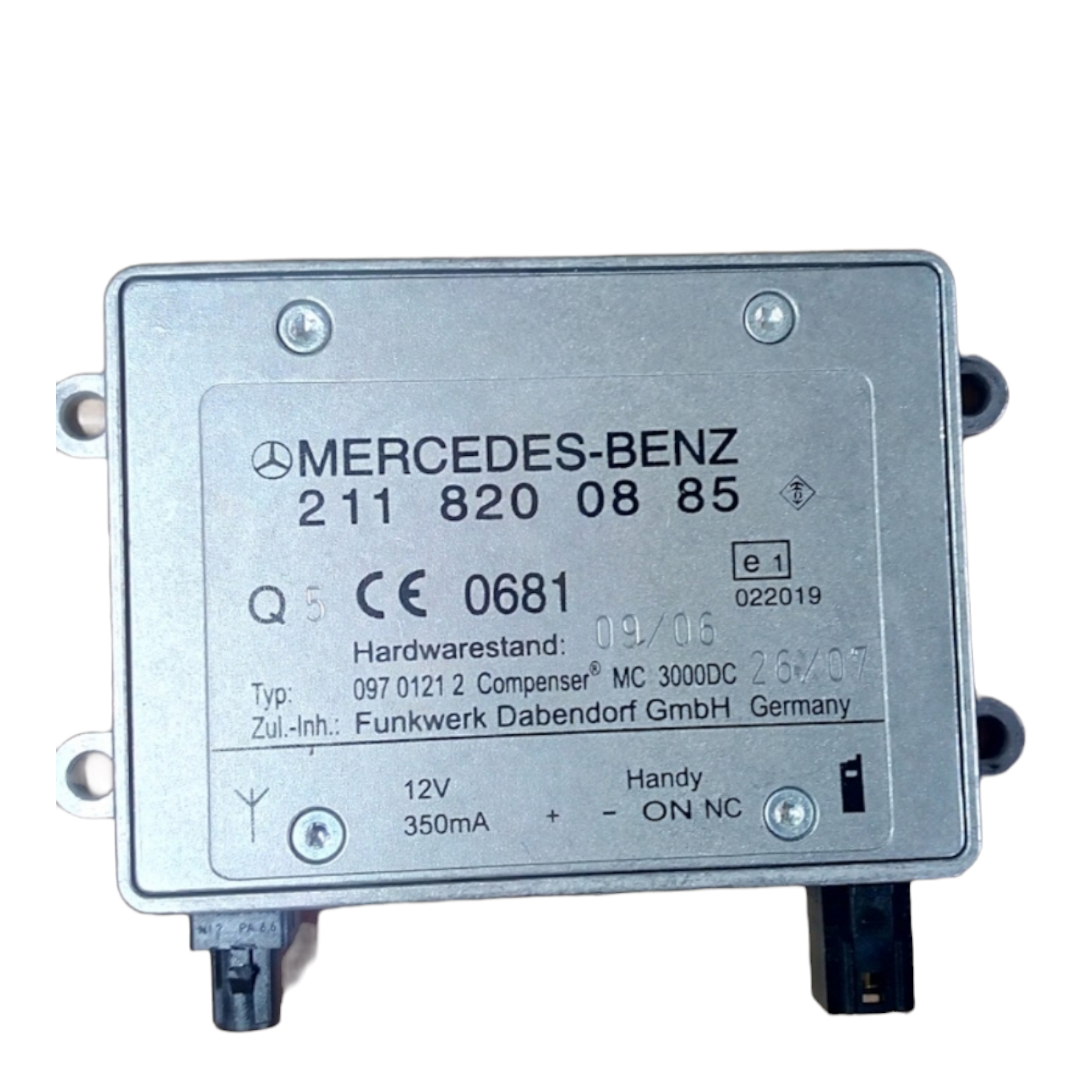 Усилвател антена Mercedes R-class W251(2006-2010) - [211 820 08 85]
