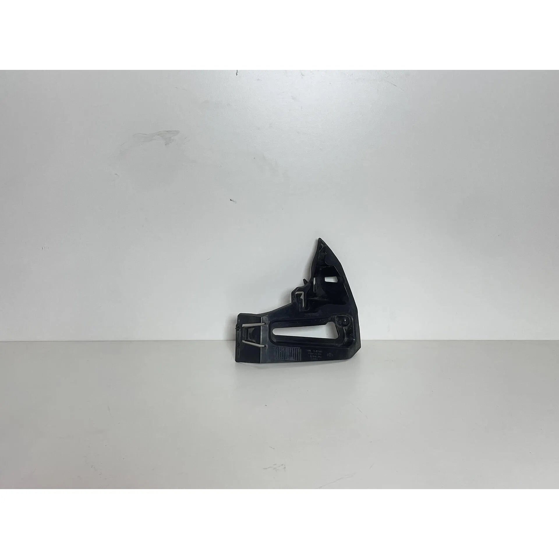 51117415598 - Опора за предна броня за BMW 6er GT G32