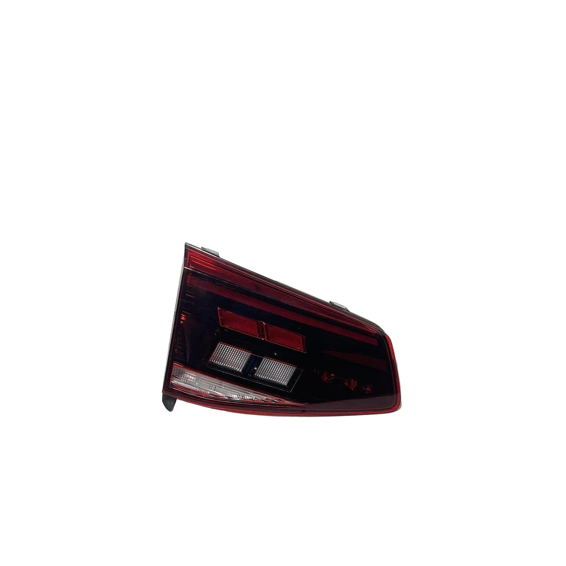 3G9945093F - Ляв вътрешен LED стоп за VW Passat B8