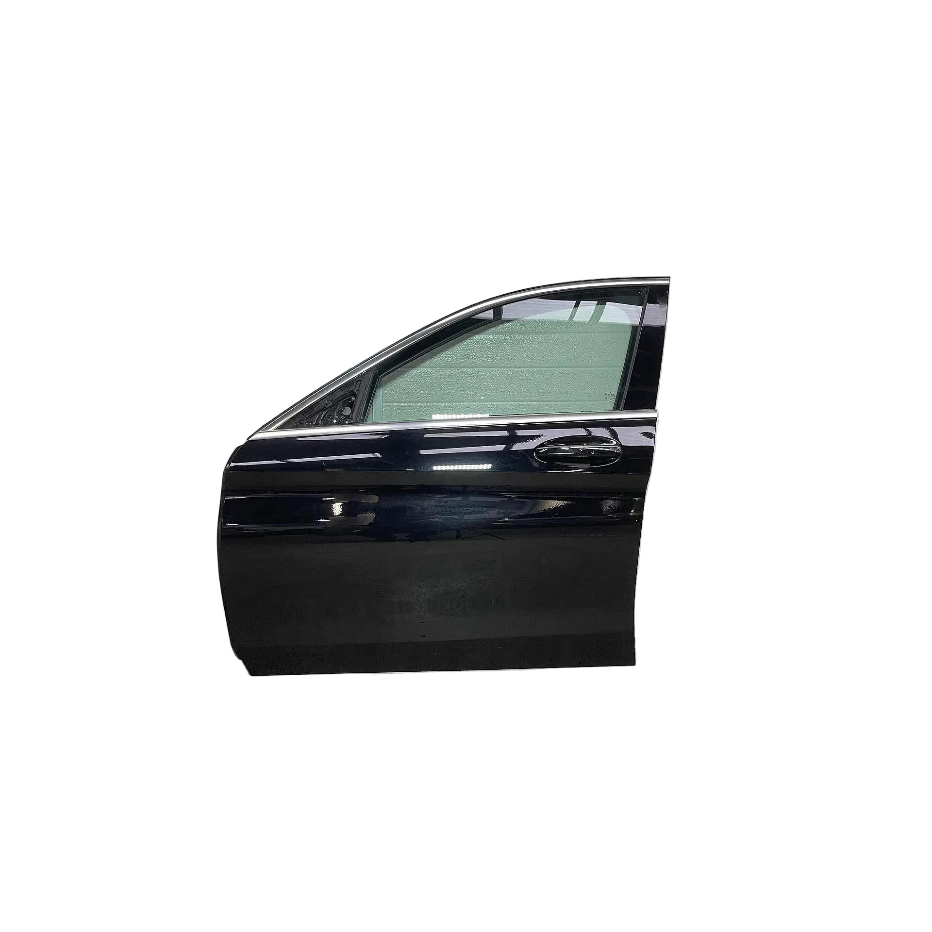 A2057200105 - Предна лява врата за MERCEDES C-class W205