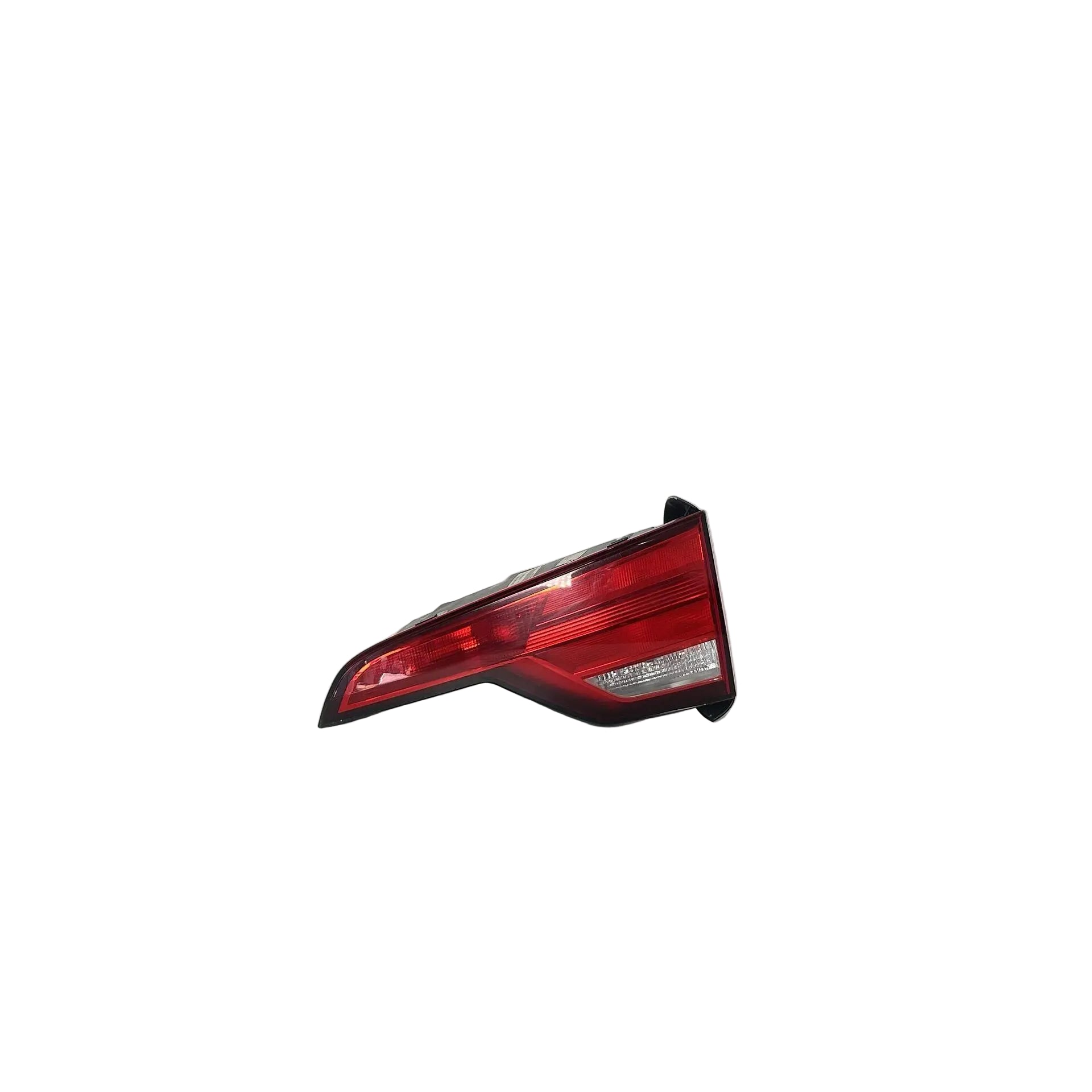 8W9945076 - Заден вътрешен стоп за AUDI A4 B9