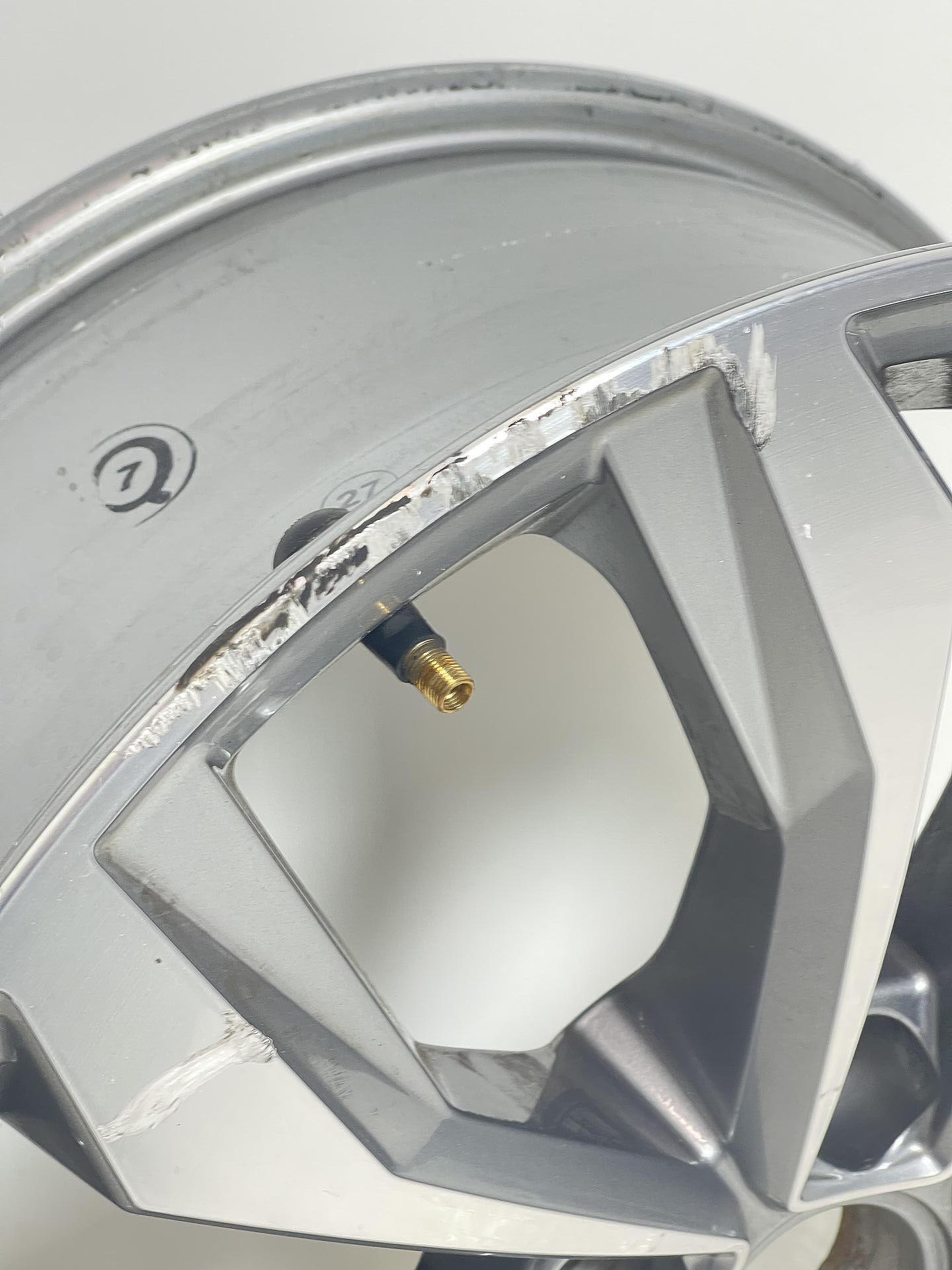 3G0601025G - Джанта 17" за VW Passat B8